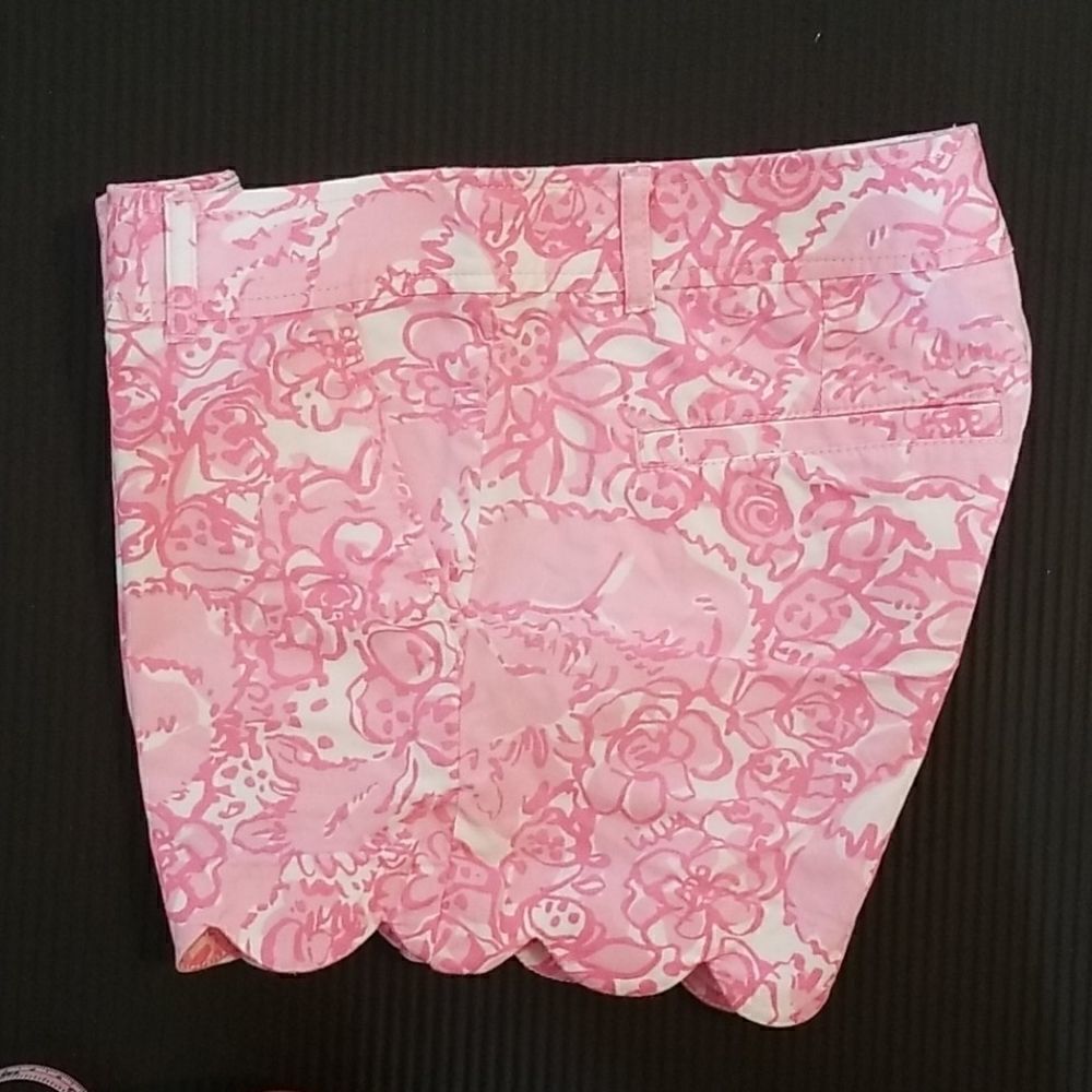 Lilly Pulitzer Pink Floral Scalloped Hem Shorts